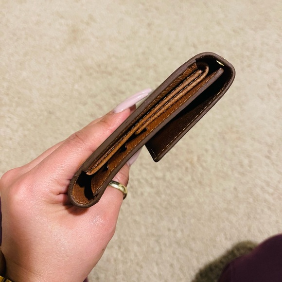 Louis Vuitton Crossbody - Picture 5 of 11